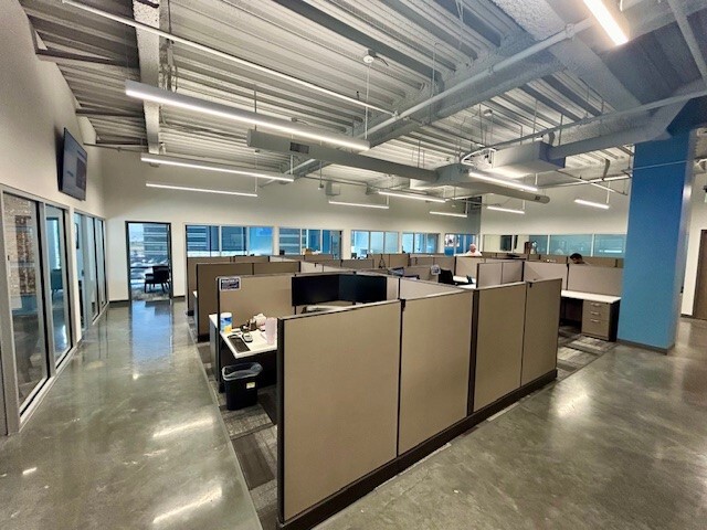 1064 S North County Blvd, Pleasant Grove, UT for lease - Building Photo - Image 2 of 7