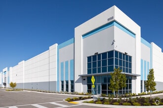 16200 Ben Hill Griffin Pky, Fort Myers, FL à louer Photo du bâtiment- Image 2 de 10