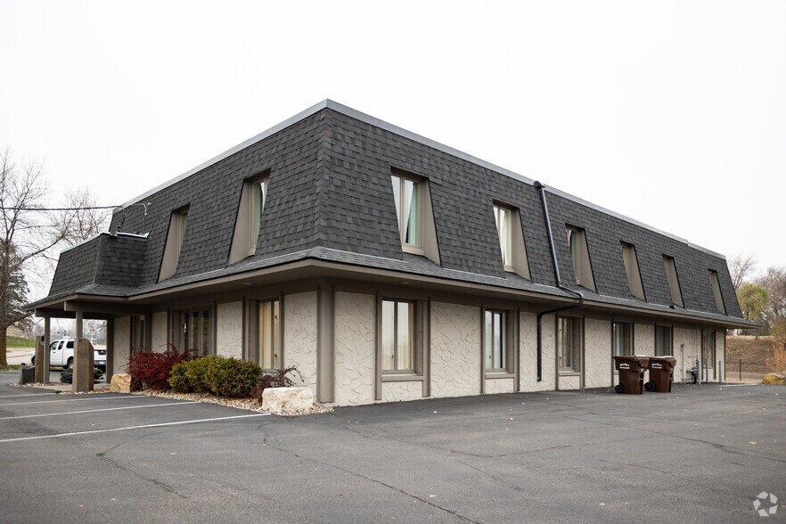 18001 Highway 7, Minnetonka, MN à vendre - Photo principale - Image 1 de 2