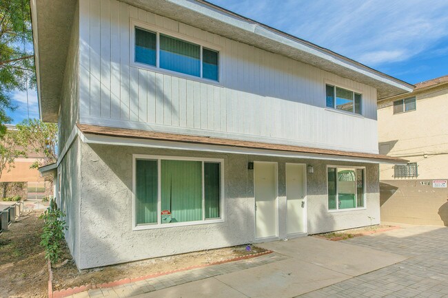 More details for 11525 Haro Ave, Downey, CA - Multifamily for Sale
