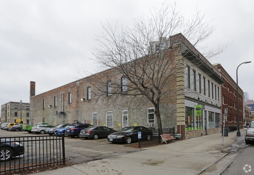 609 S 10th St, Minneapolis, MN à louer - Photo du bâtiment - Image 2 de 25