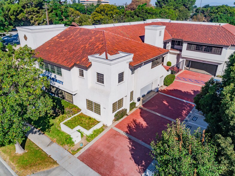 1611 E 4th St, Santa Ana, CA à louer - Photo du bâtiment - Image 1 de 62