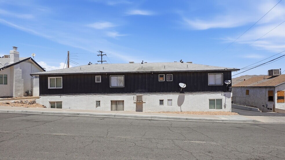 511-517 E Fredricks St, Barstow, CA à vendre - Photo du bâtiment - Image 2 de 31