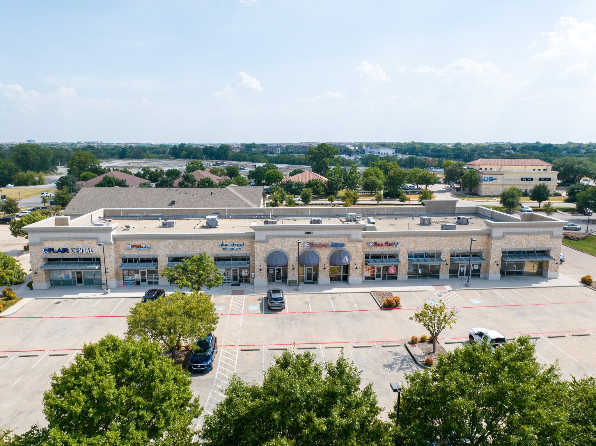 3851 Stonebridge Dr, McKinney, TX à louer Photo du bâtiment- Image 1 de 9