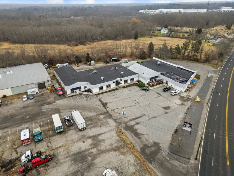 2555 Gar Hwy, Swansea, MA for sale - Building Photo - Image 3 of 15