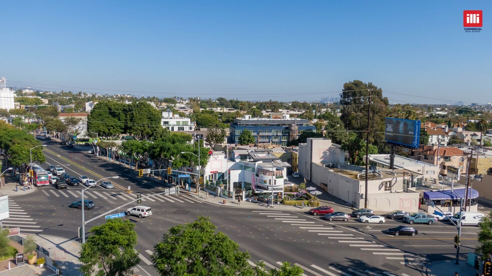 8490 Santa Monica Blvd, West Hollywood, CA à louer - Photo du bâtiment - Image 3 de 6