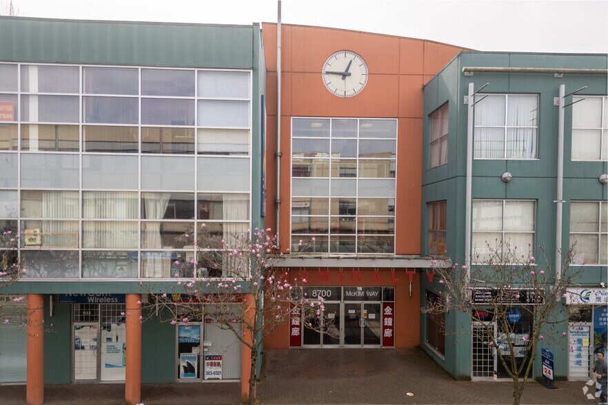 8700 McKim Way, Richmond, BC à louer - Photo du bâtiment - Image 3 de 5