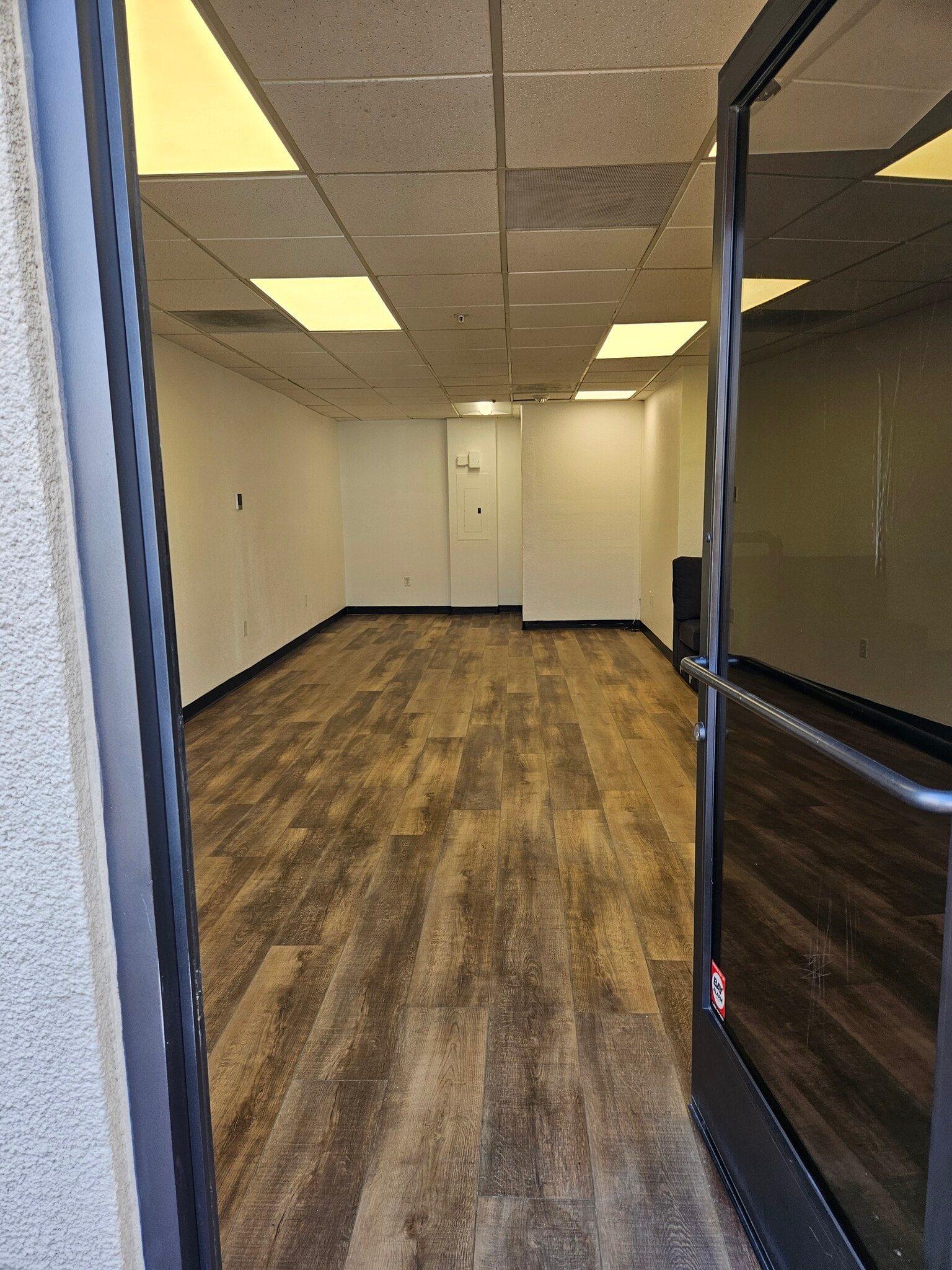 200 Main St, Huntington Beach, CA for lease Interior Photo- Image 1 of 7
