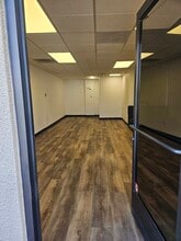 200 Main St, Huntington Beach, CA for lease Interior Photo- Image 1 of 7