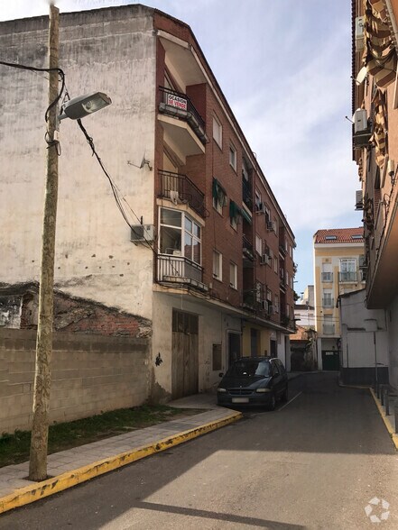 Calle del Alba, 7, Talavera de la Reina, Toledo à vendre - Photo du bâtiment - Image 2 de 2