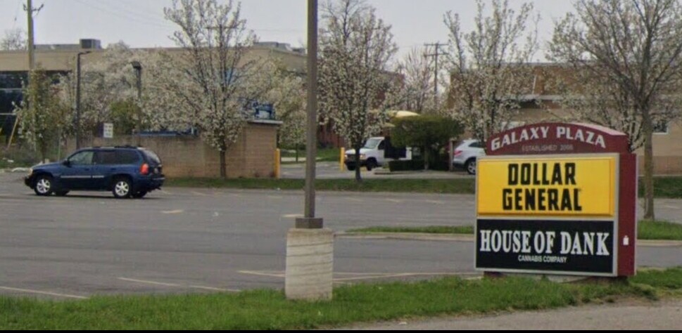 50 Ecorse Rd, Ypsilanti, MI à louer - Photo du bâtiment - Image 2 de 5