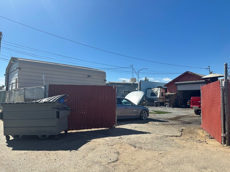 4414 E Belmont Ave, Fresno, CA à vendre - Photo du bâtiment - Image 2 de 8