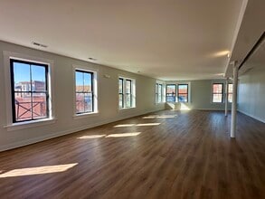 4024 Hamilton Ave, Cincinnati, OH for lease Interior Photo- Image 1 of 5