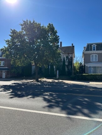 Plus de détails pour 530 E High St, Pottstown, PA - Bureau à vendre