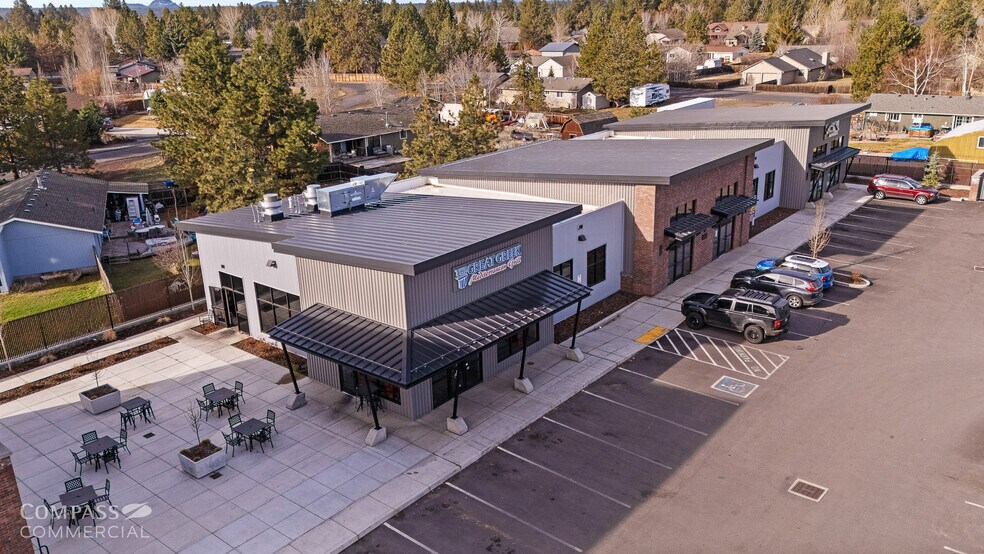21185 Reed Market Rd, Bend, OR à louer - Photo du bâtiment - Image 3 de 19