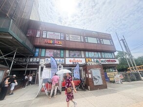 8308 Broadway, Flushing, NY à louer Photo intérieure- Image 1 de 9