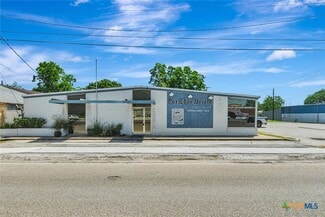 More details for 306 N Wells St, Edna, TX - Office for Sale