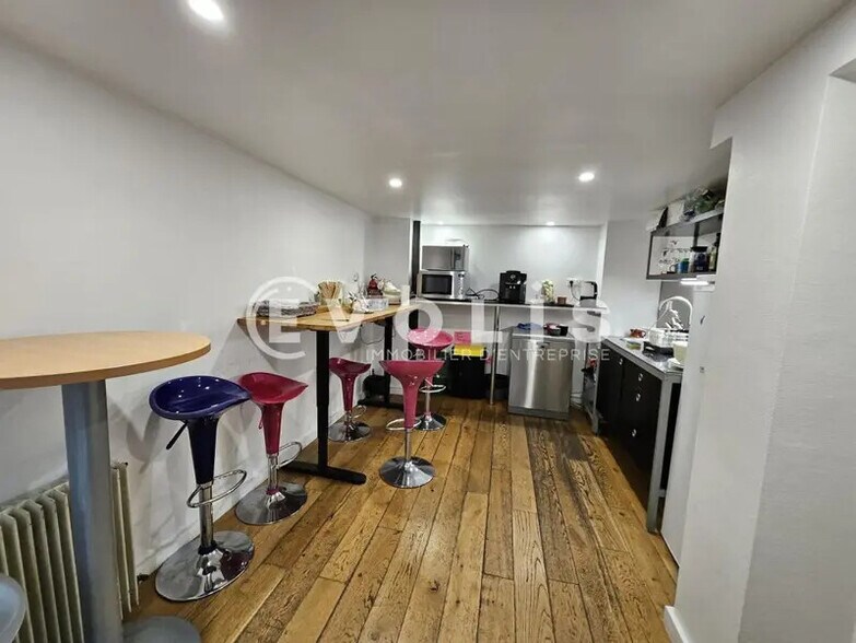 Bureau dans Malakoff à louer - Photo du bâtiment - Image 3 de 23