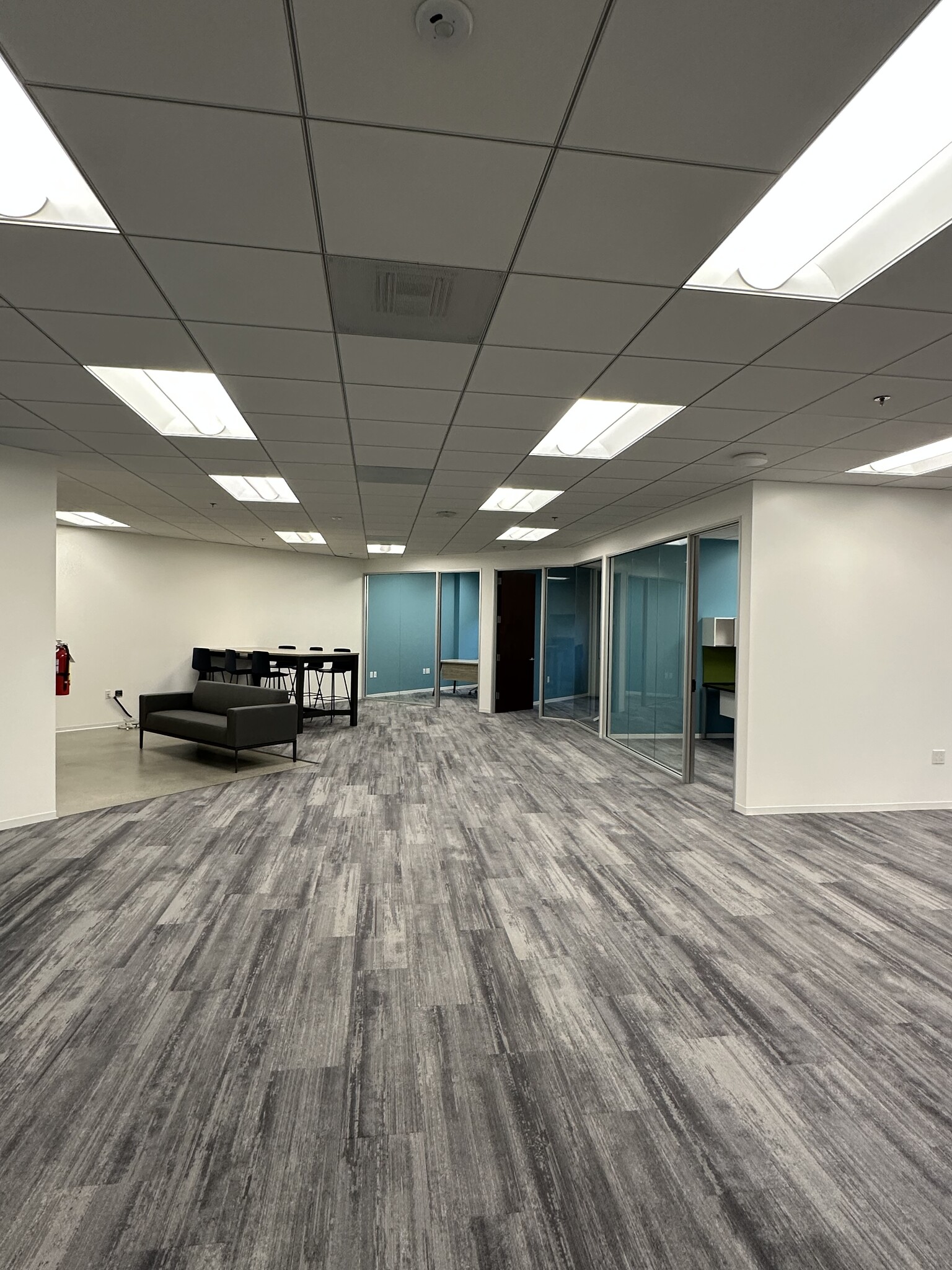 5990 Sepulveda Blvd, Sherman Oaks, CA for lease Interior Photo- Image 1 of 9