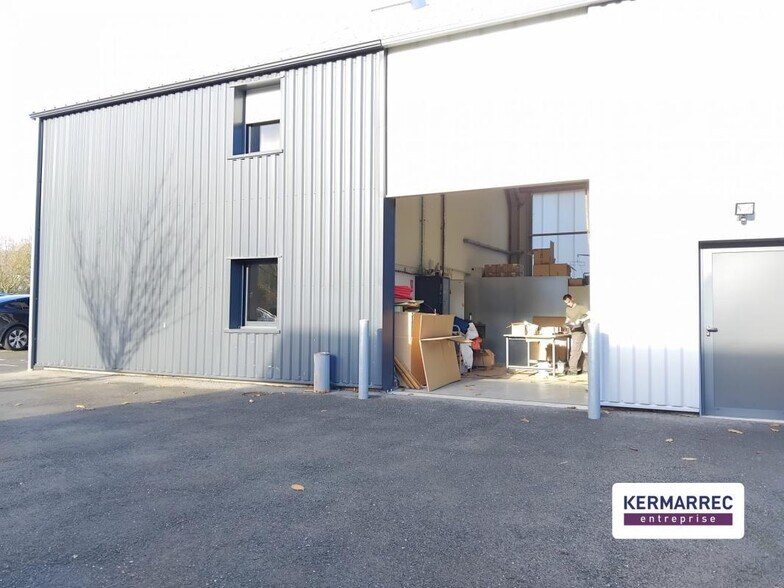 Flex in La Chapelle-des-Fougeretz for lease - Building Photo - Image 3 of 4