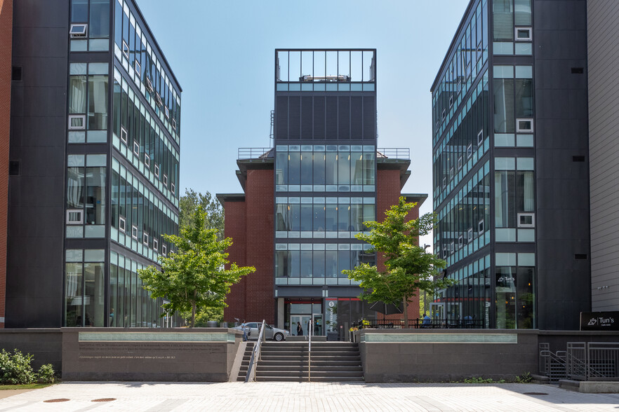 1180 Rue Des Soeurs-Du-Bon-Pasteur, Québec, QC for lease - Building Photo - Image 1 of 1