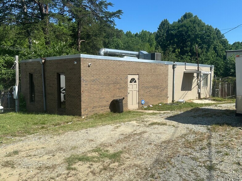 1021 Tarrant Rd, Greensboro, NC à louer - Photo du bâtiment - Image 3 de 18
