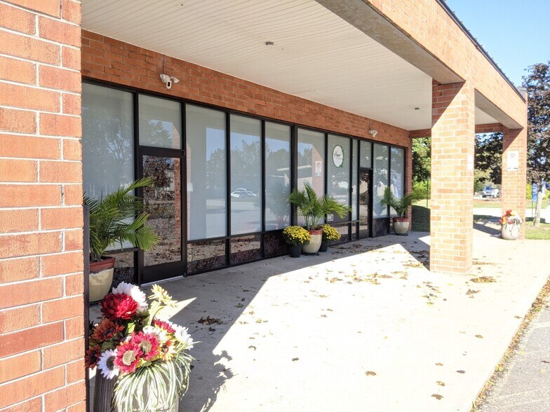 4-8 Elmhurst St, Newport News, VA à louer - Photo du bâtiment - Image 2 de 11