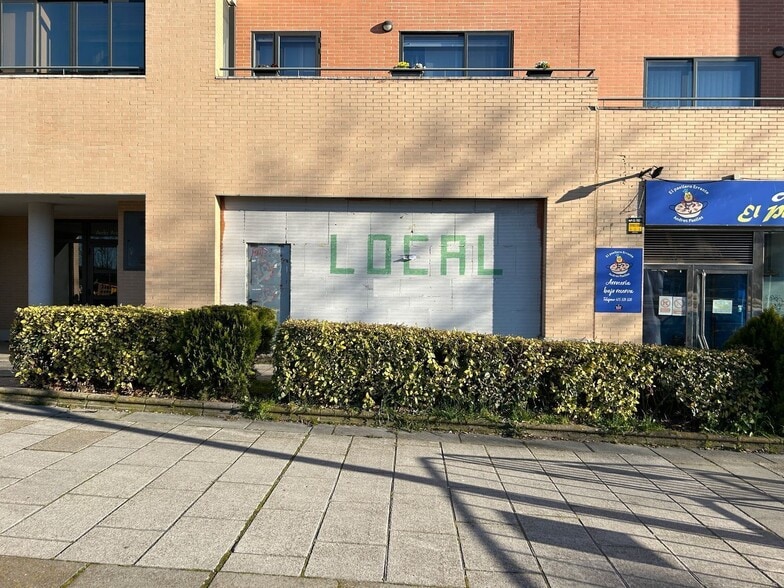 de, 29, Arroyo de la Encomienda, Valladolid for sale - Building Photo - Image 2 of 11