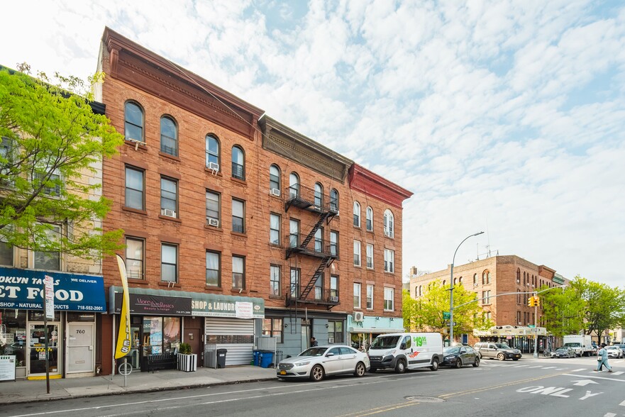 750 Washington Ave, Brooklyn, NY for sale - Building Photo - Image 3 of 28