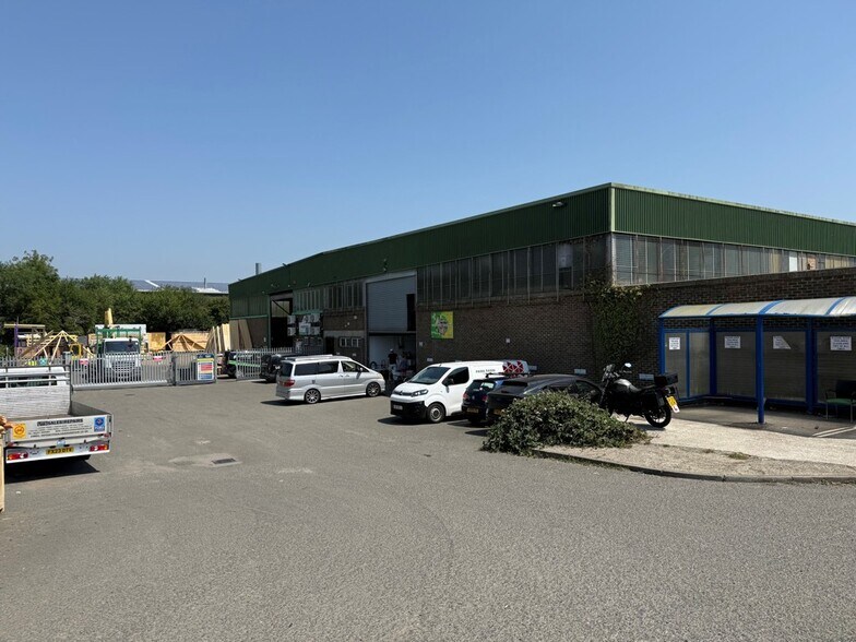 Canterbury Industrial Park, Island Road portefeuille de 2 propriétés à vendre sur LoopNet.ca - Photo du bâtiment - Image 3 de 5