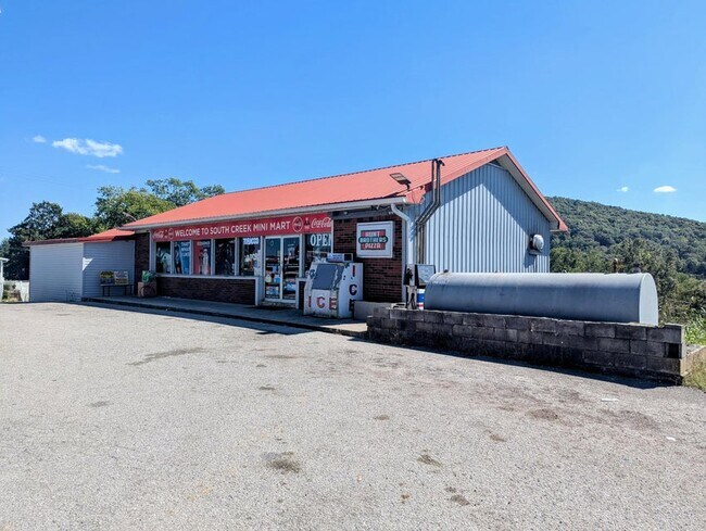 Plus de détails pour 1135 S Main St, Monticello, KY - Commerce de détail à vendre