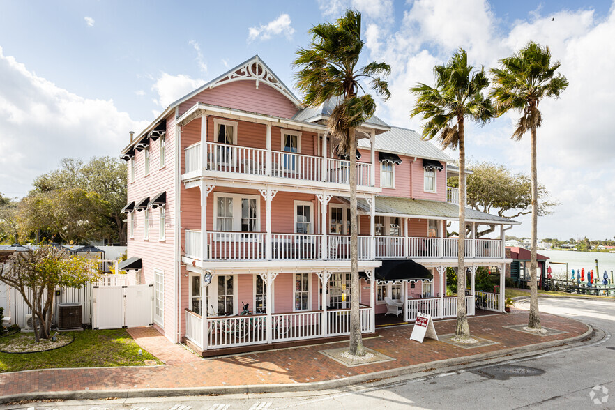 103 Flagler Ave, New Smyrna Beach, FL à vendre - Photo principale - Image 1 de 1