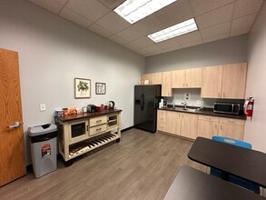 132 E 13065 S, Draper, UT for lease Interior Photo- Image 2 of 6