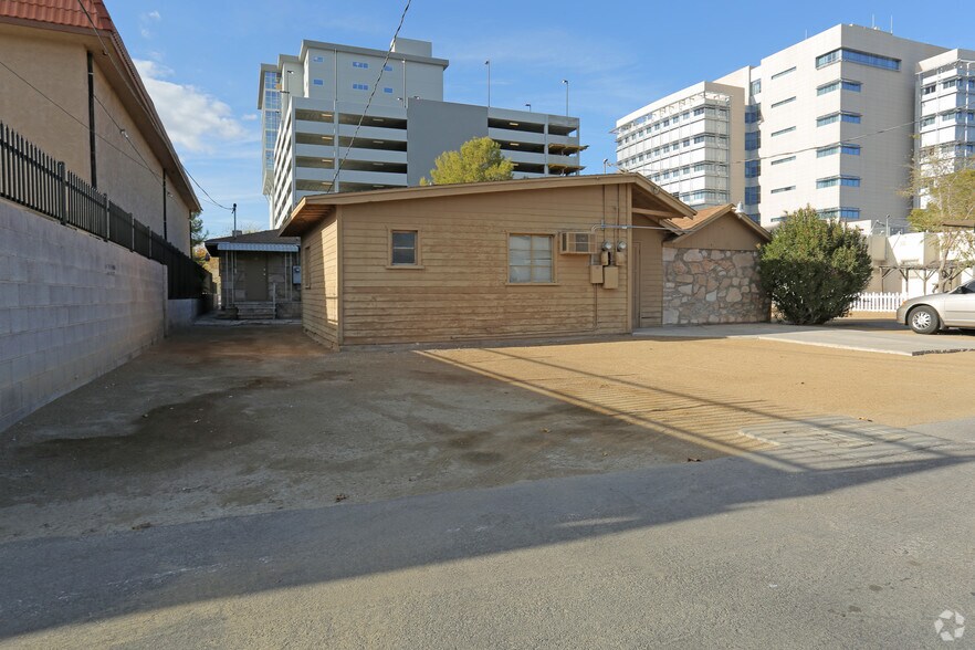 509 S 6th St, Las Vegas, NV à vendre - Photo du bâtiment - Image 2 de 30