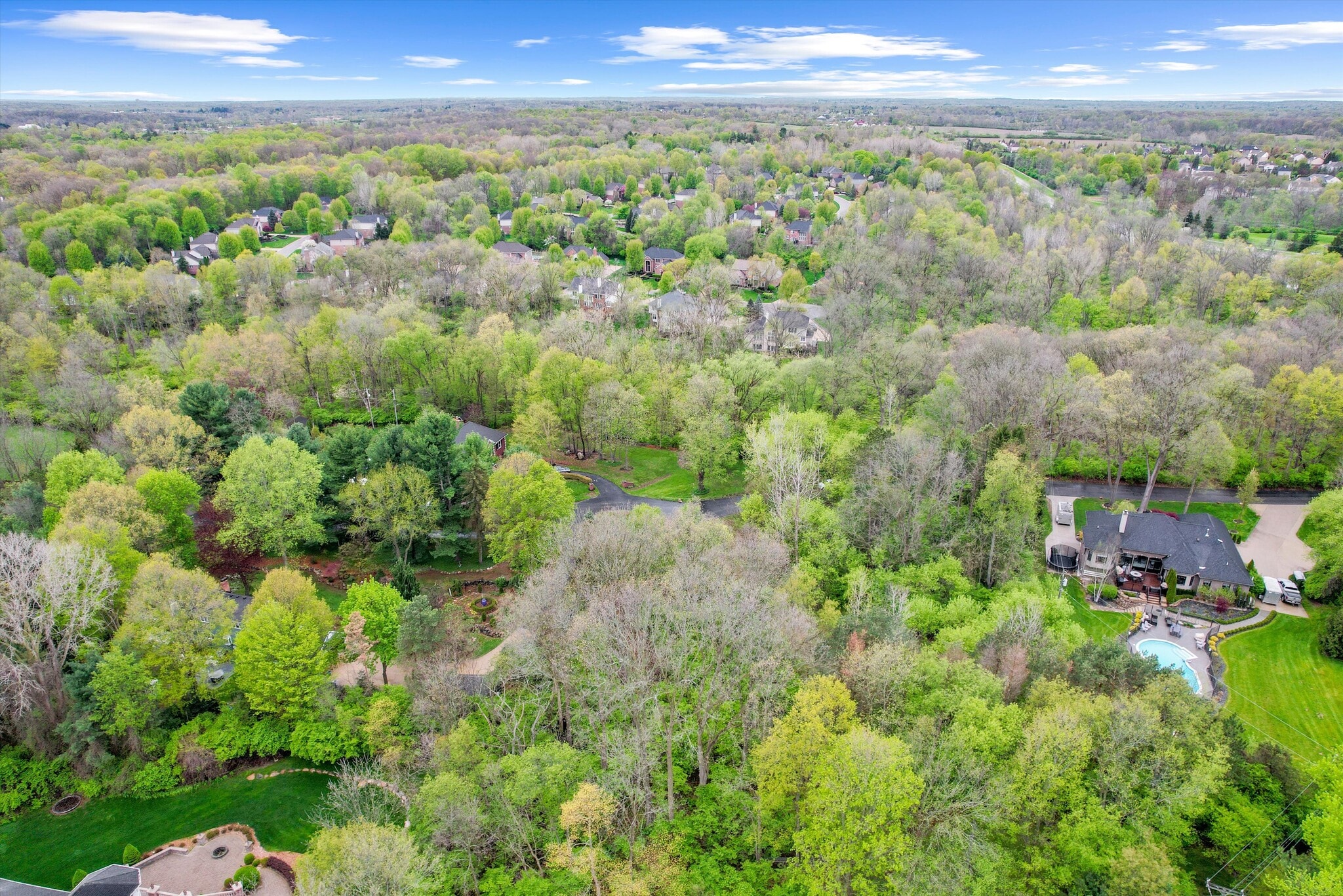 8628 May Apple Ct, Canton, MI for sale Primary Photo- Image 1 of 15