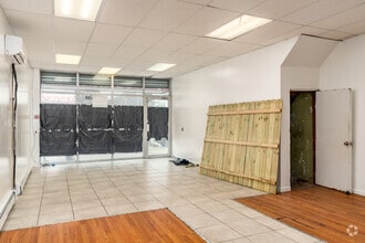 220-24 Merrick Blvd, Laurelton, NY à louer Photo intérieure- Image 2 de 11