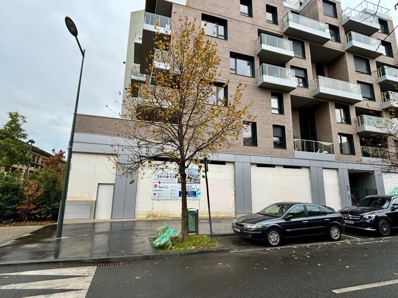 Commerce de détail dans Asnières-sur-Seine à louer - Photo du bâtiment - Image 3 de 5