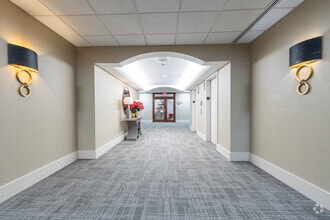 1320 Old Chain Bridge Rd, McLean, VA for lease Lobby- Image 1 of 1