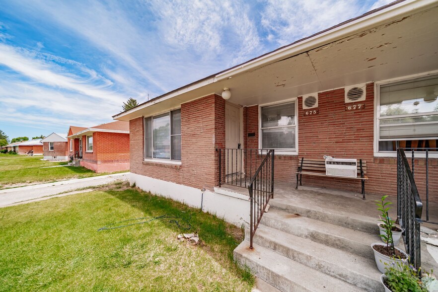 675-677 Holbrook Dr, Idaho Falls, ID à vendre - Photo du bâtiment - Image 3 de 35