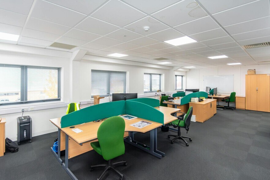 Yeoman Rd, Ringwood à louer - Photo du bâtiment - Image 3 de 8