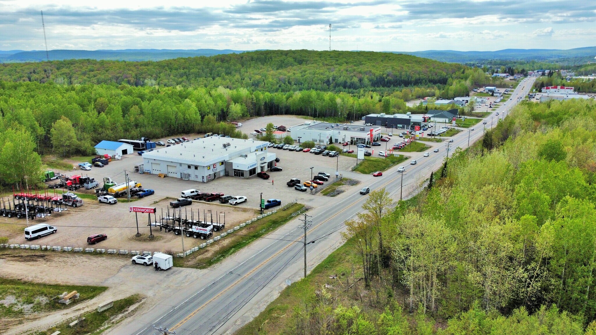 Boul Albiny-Paquette, Mont-laurier, QC for sale Primary Photo- Image 1 of 1