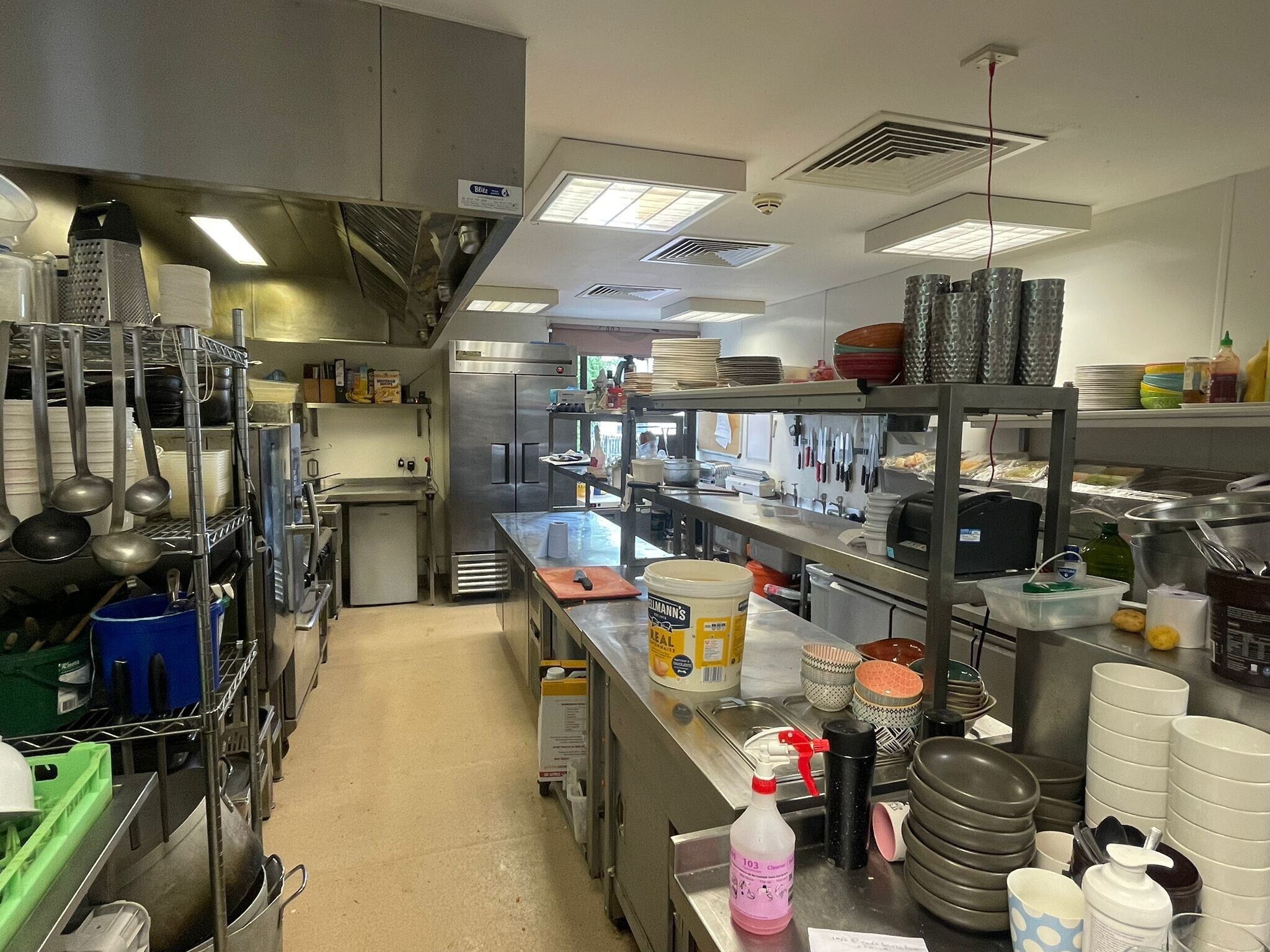 32 Hughenden Rd, Glasgow for lease Interior Photo- Image 1 of 12