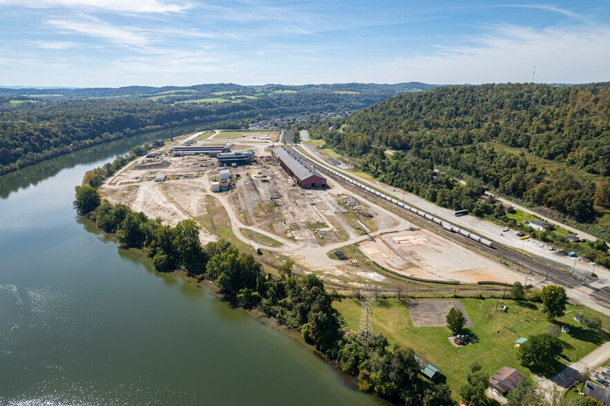 1 Wheeling Pitt Dr, Allenport, PA à louer - Photo du bâtiment - Image 2 de 3