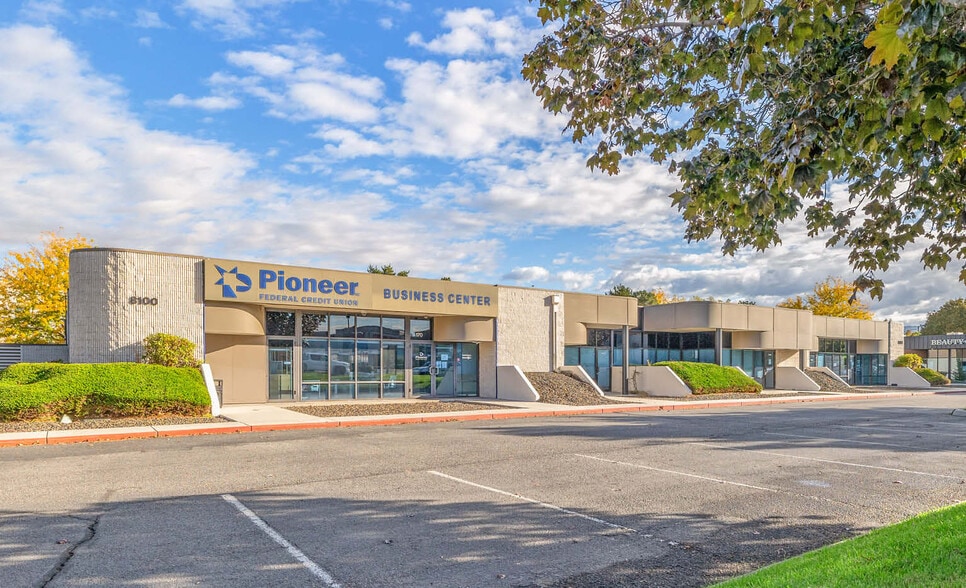 8100 Emerald St, Boise, ID à vendre - Photo du bâtiment - Image 2 de 16