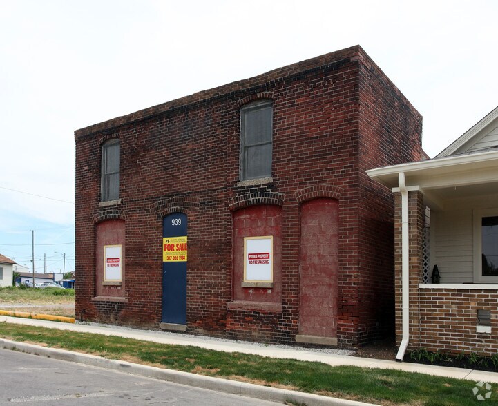 939 S Illinois St, Indianapolis, IN à vendre - Photo du bâtiment - Image 2 de 3