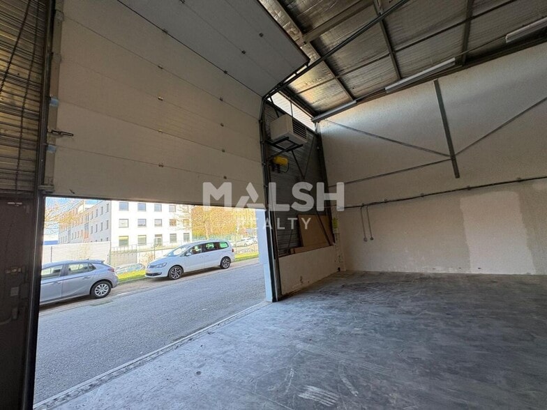 Flex dans Brignais à louer - Photo du bâtiment - Image 2 de 6