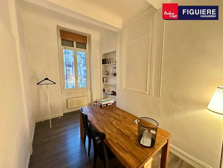 5 Cours Sextius, Aix-en-Provence for lease - Interior Photo - Image 2 of 6
