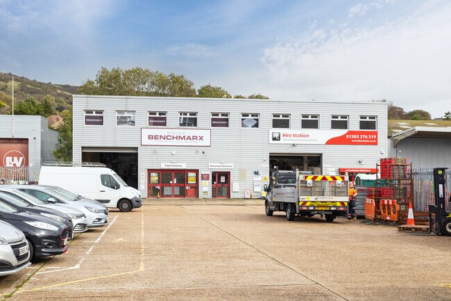 Plus de détails pour 2 Park Farm Industrial Estate, Folkestone - Industriel à louer