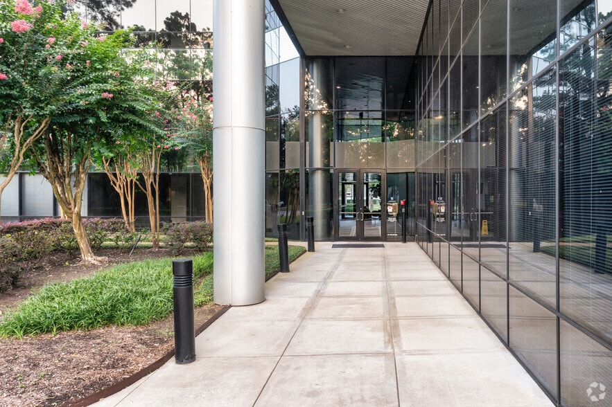 14550 Torrey Chase Blvd, Houston, TX à louer - Photo du bâtiment - Image 3 de 29