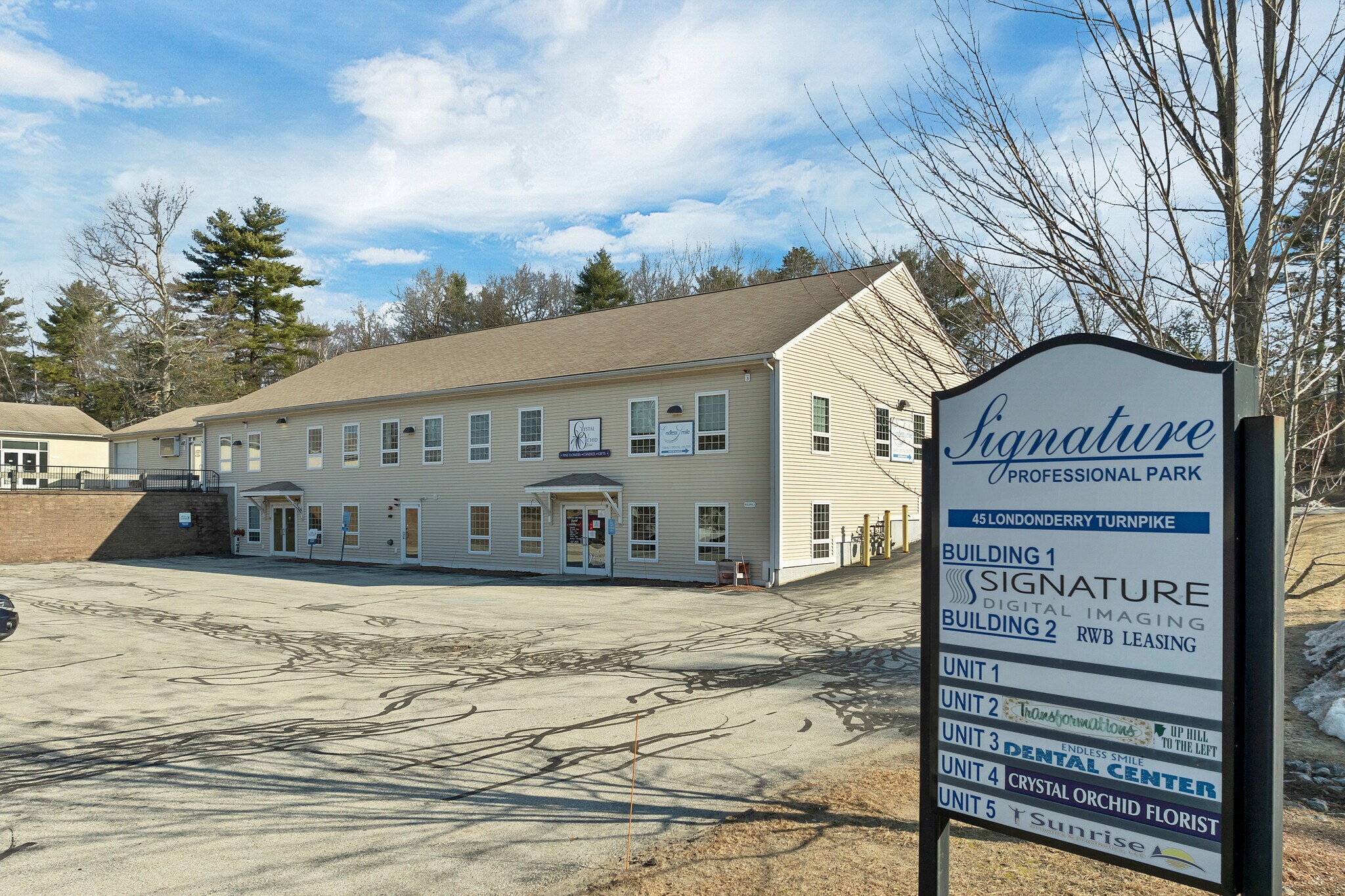 45 Londonderry Tpke, Hooksett, NH for lease Primary Photo- Image 1 of 69